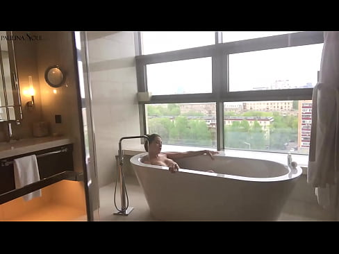 ❤️ Enorme babe die hartstochtelijk haar poesje aftrekt in de badkamer Sluts at nl.milf-nut-net.ru ❌❤